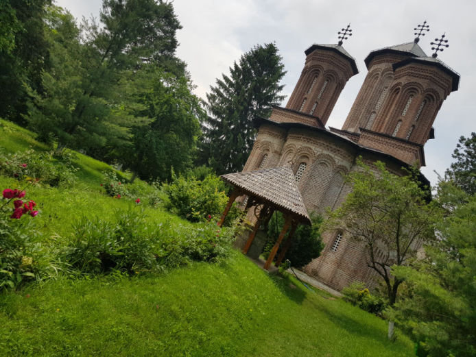 tours.kpmglobal.ro