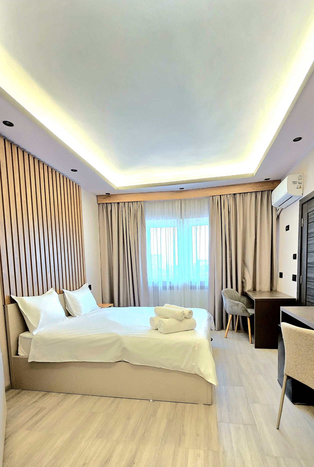 KPM Global Downtown Apartments